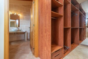 Shower, bidet - Can Ribas - Villa With Private Pool. Free Wifi (Can Picafort, Illes Balears)