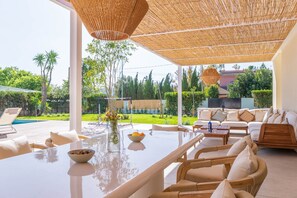 Outdoor dining - Can Tibela - Villa With Private Pool In Palmanyola (Palmanyola, Illes Balears)