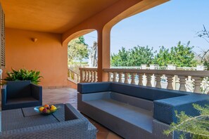 Terrace/patio - Paradise 88 - Villa With Private Pool. Free Wifi (Son Ferrer - Calvià, Illes Balears)