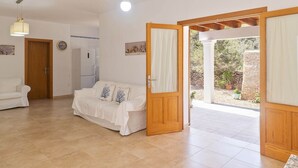 Living area - Es Lliri Blanc - Country House With Free Wifi (, Illes Balears)