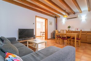 Living area - Ca's Pobres - House In Sóller. Free Wifi (, Illes Balears)