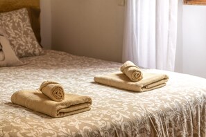 3 Schlafzimmer, Bügeleisen/Bügelbrett