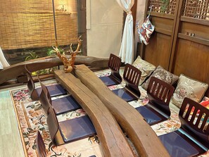 تناول الطعام