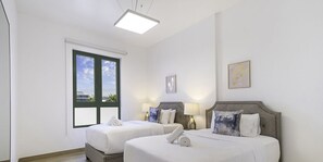 Departamento, balcón, vista al mar | 2 habitaciones, cortinas blackout y tabla de planchar con plancha 