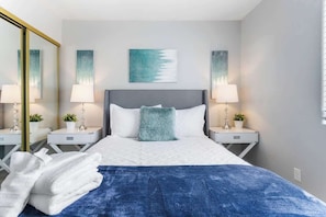 5 habitaciones, tabla de planchar con plancha, cuna de viaje y wifi 