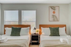 5 bedrooms, travel cot, WiFi, bed sheets