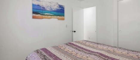 4 slaapkamers, reisbedje, wifi, beddengoed