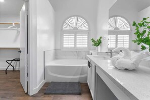 Chuveiro, secador de cabelo