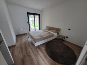 3 soverom, reiseseng for barn, wi-fi og sengetøy