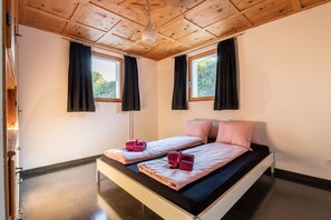 3 habitaciones, wifi gratis y ropa de cama 