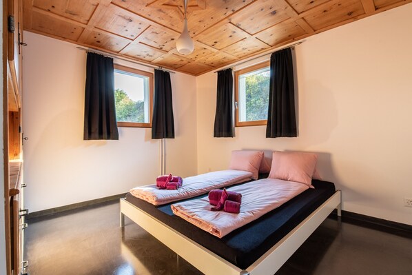 3 habitaciones, wifi gratis y ropa de cama