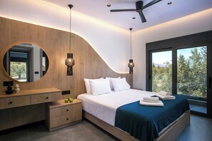 4 chambres, fer et planche à repasser, Wi-Fi gratuit, draps fournis