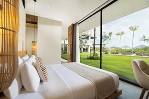 Family Villa, 6 Bedrooms, Pool View | 6 bedrooms, desk, free WiFi, bed sheets