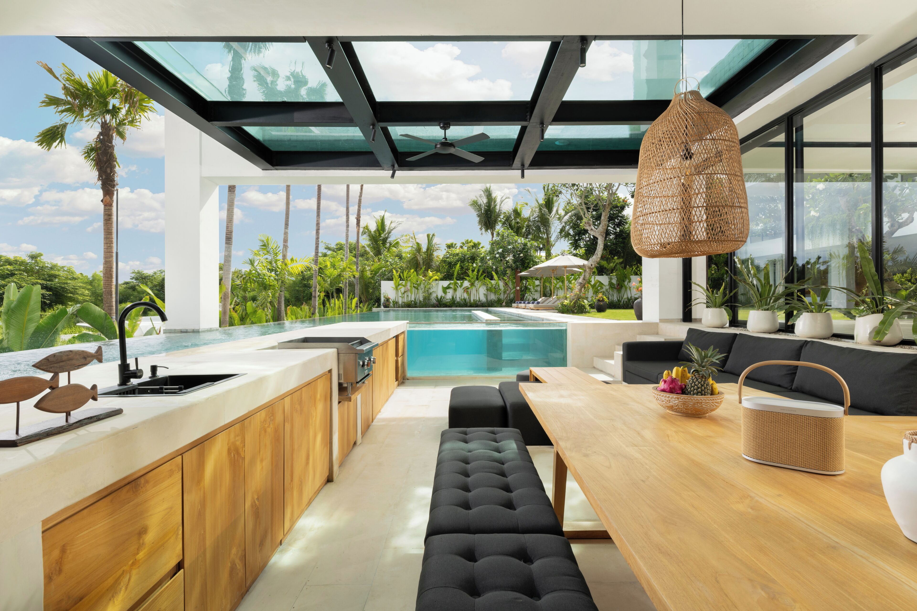 Family Villa, 6 Bedrooms, Pool View | Breakfast area | Free daily continental breakfast