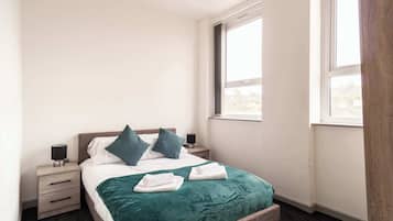 1 bedroom, desk, iron/ironing board, WiFi