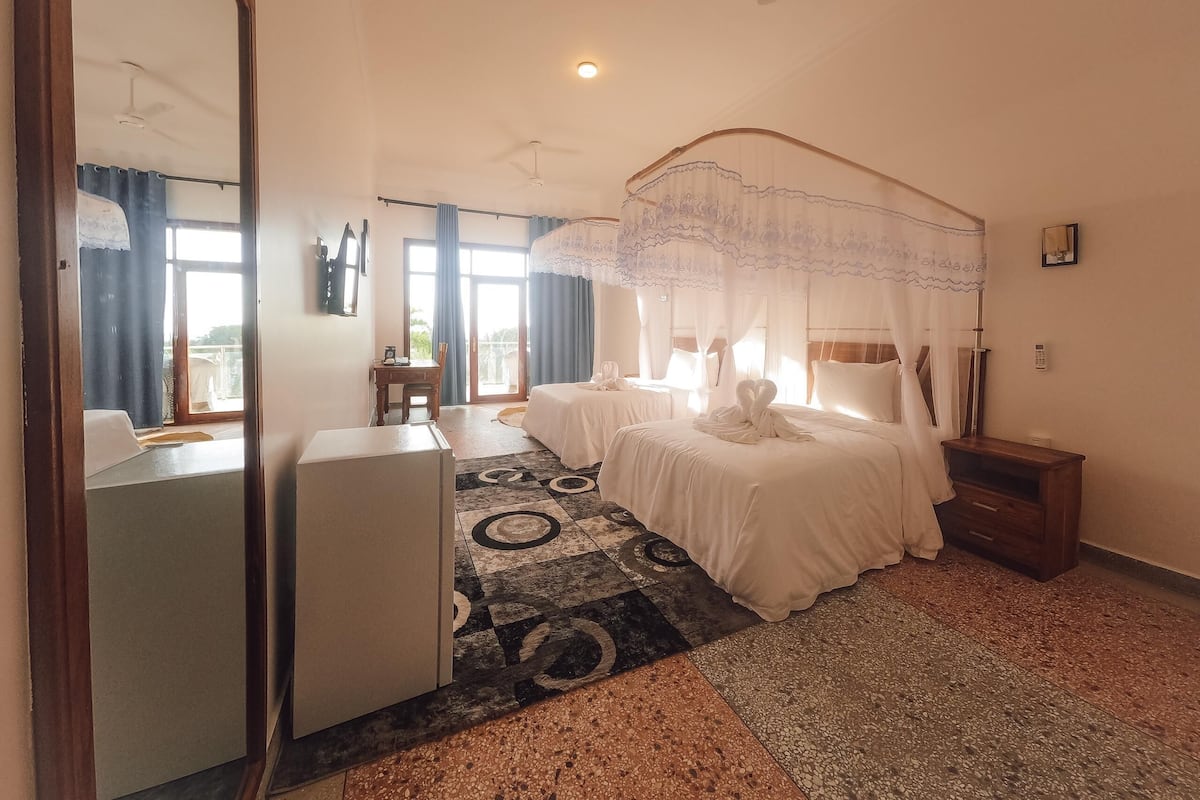 In-room safe, individually decorated, individually furnished, desk