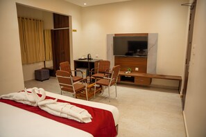 Laptop workspace, free WiFi - Hotel SRR Grand (Vemulawada)