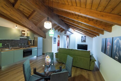 Abitare Il Tempo Luxury Apartments in Velletri [near Rome-Free street Parking]. 