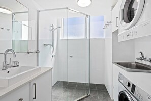 Unclassified image, 5 of 12, button - Beachfront Escape in Burleigh Heads (Gold Coast)