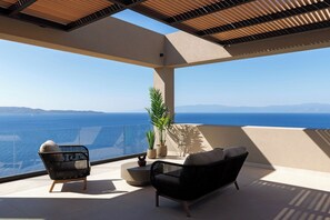 Villa, balcón, vistas al mar | Balcón