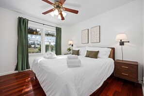 3 habitaciones, escritorio, tabla de planchar con plancha y wifi gratis 