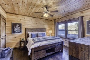 3 chambres, fer et planche à repasser, Wi-Fi, draps fournis