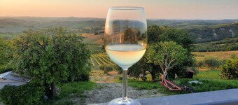 Farmhouse in Marche With Pool & Wine Tours