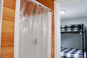 3 bedrooms, internet