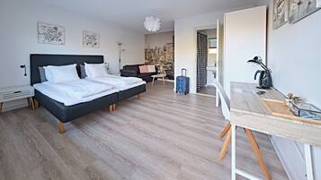 Standard Double Room | Hypo-allergenic bedding, desk, laptop workspace, iron/ironing board