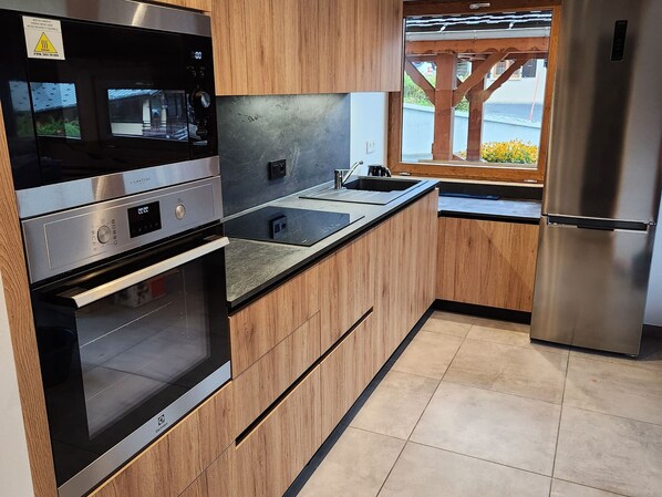 Fridge, microwave, oven, dishwasher