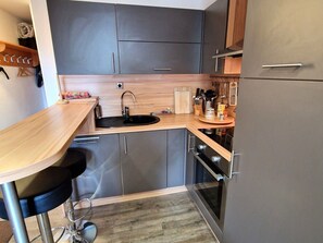 Fridge, microwave, oven, dishwasher