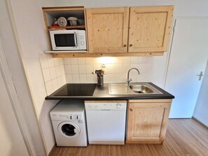 Refrigerador, microondas y lavavajillas 