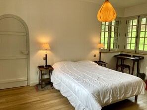 3 bedrooms, iron/ironing board, free WiFi