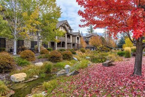 Exterior - Scenic Mountain Escape with Premium Amenities (Whitefish)