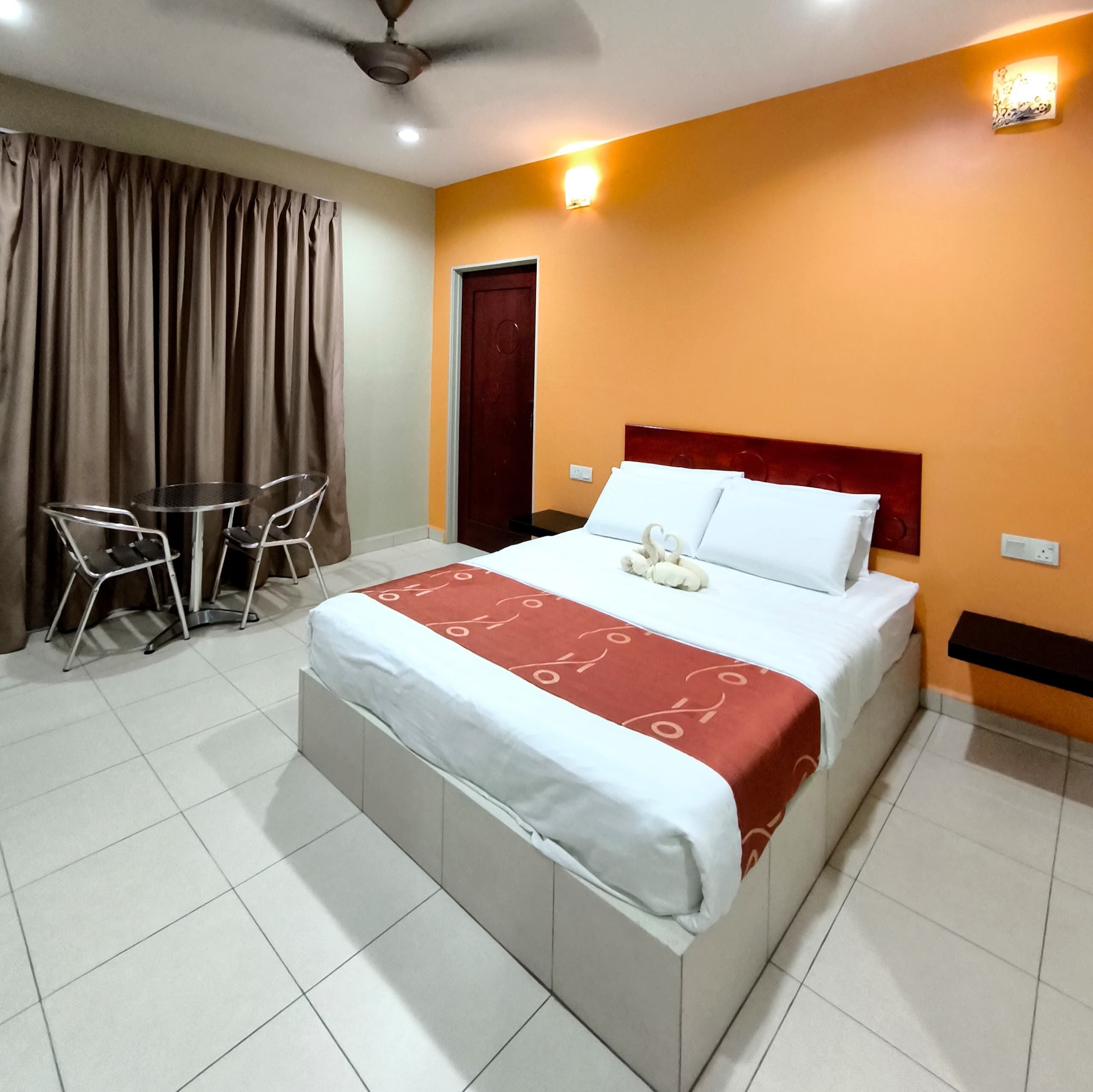 Deluxe Double Room | Bed sheets