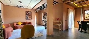 Luxurious villa, with heated swimming pool.
VIP concierge service in Marrakech