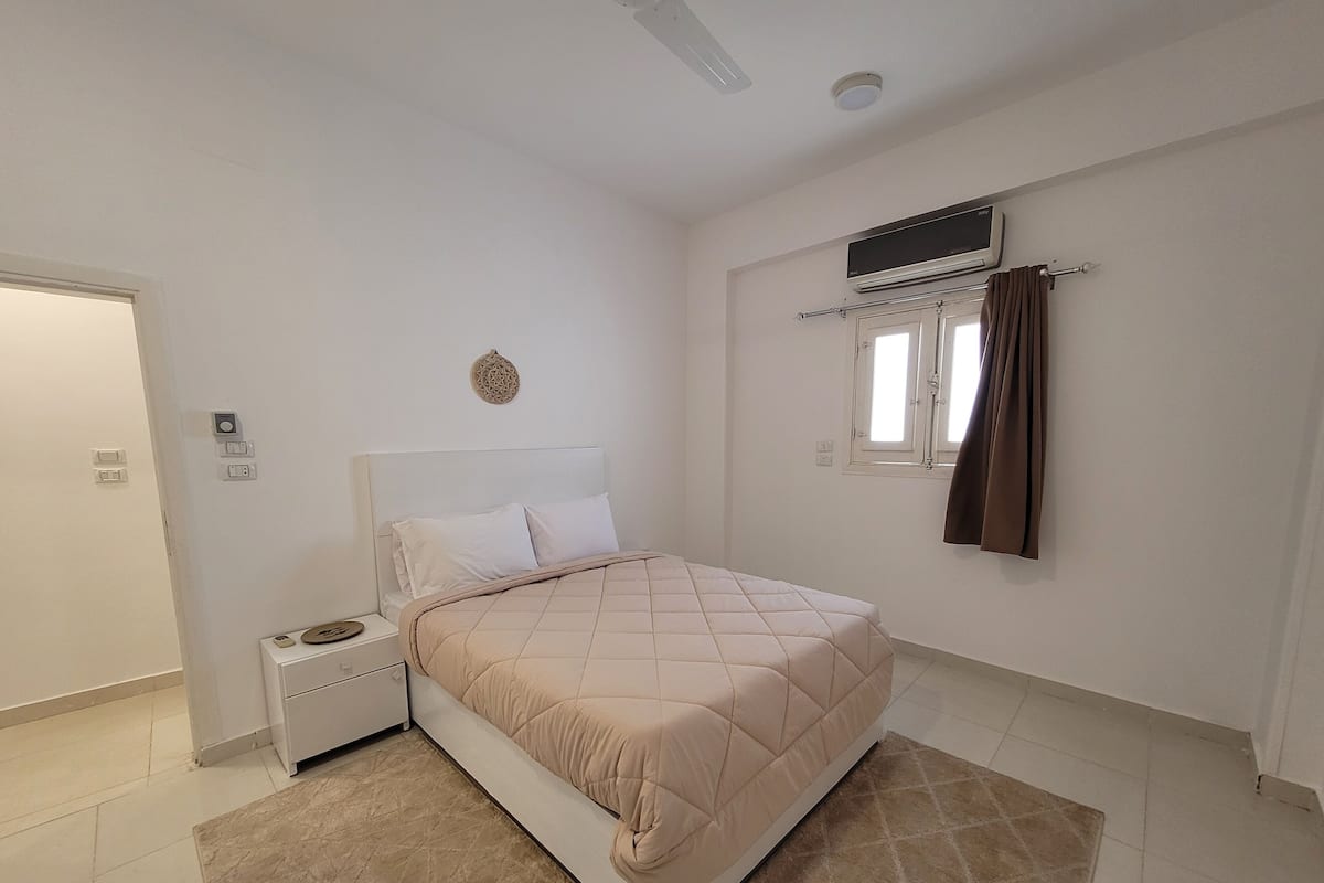 Comfort Apartment, 2 Bedrooms, Mountain View | 2 bilik tidur, cadar kapas Mesir, peralatan tempat tidur premium