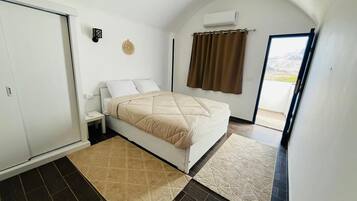 Suite estudio, vista a la montaña | 2 habitaciones y sábanas de algodón egipcio