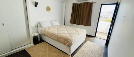 Suite estudio, vistas a la montaña | 2 dormitorios, sábanas de algodón egipcio, ropa de cama de alta calidad