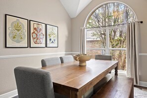 Dining - Eclipse · Artist Retreat @ Cypress Creek | Hotub | Sleeps 9 (Cedar Park)