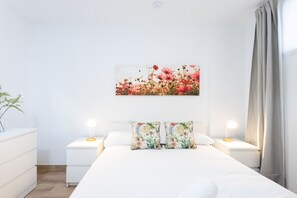 1 habitación, tabla de planchar con plancha, wifi gratis y ropa de cama 