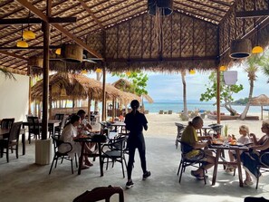 Outdoor dining - Andaman Beach Resort by Zodiac (Koh Lipe)