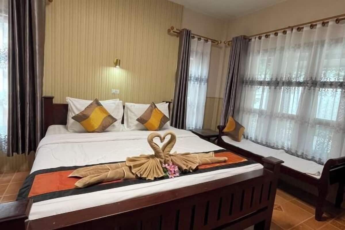 In-room safe, free WiFi