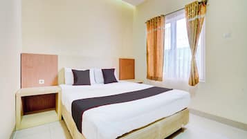 Deluxe Double Room | Laptop workspace, free WiFi, bed sheets