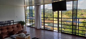 Deluxe Room, Lake View