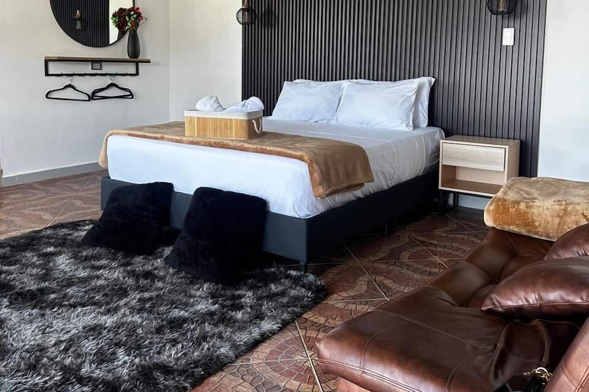 Deluxe Room, Lake View