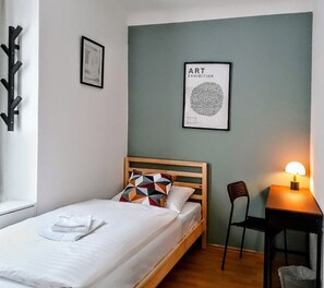 1 bedroom, WiFi, bed sheets