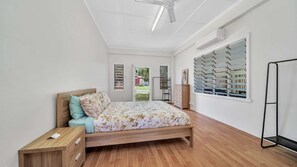 4 chambres, fer et planche Ă repasser, draps fournis