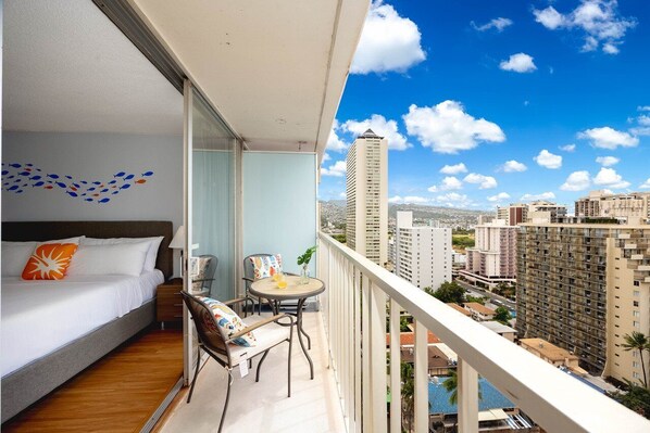Property grounds - Middle of Waikiki- 18th Floor Studio with Free Parking (Honolulu)