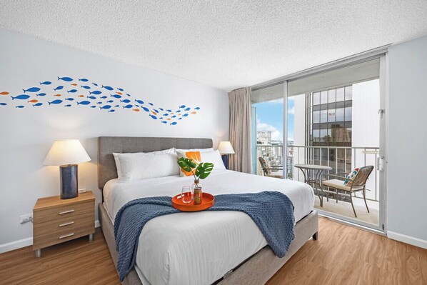 Iron/ironing board, free WiFi, bed sheets